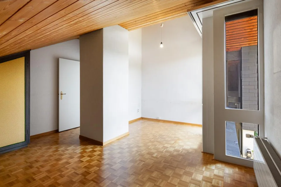 Richterswil: gepflegte Doppelhaushälfte mit Garten und Gestaltungsspie