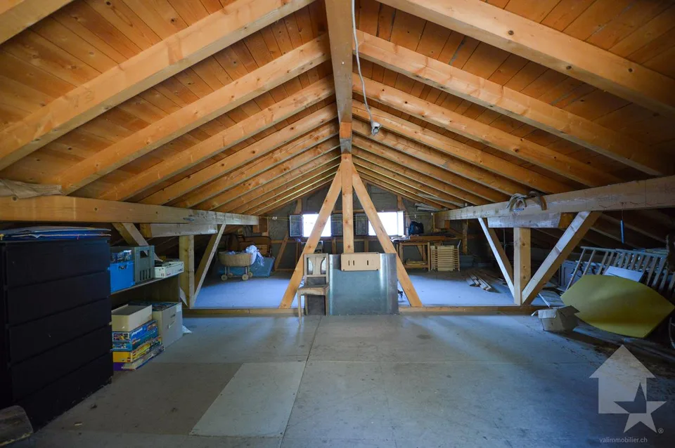 Maison ancienne dans un excellent emplacement et beaucoup de potentiel