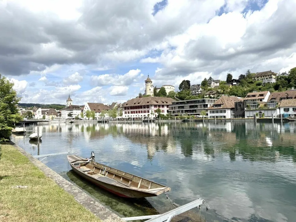 Rental property with unobstructable Rhine view and development potential