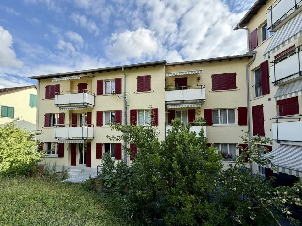 Rental property with unobstructable Rhine view and development potential