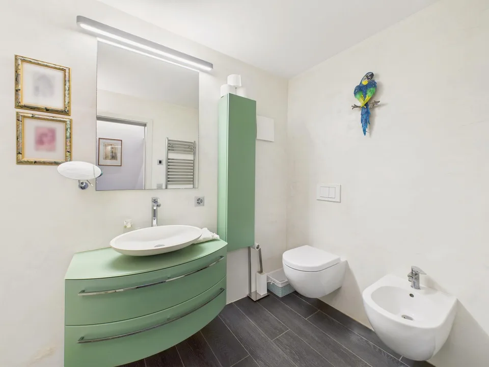 Luminosa villa unifamiliare con 5.5 locali a Riva San Vitale, TI