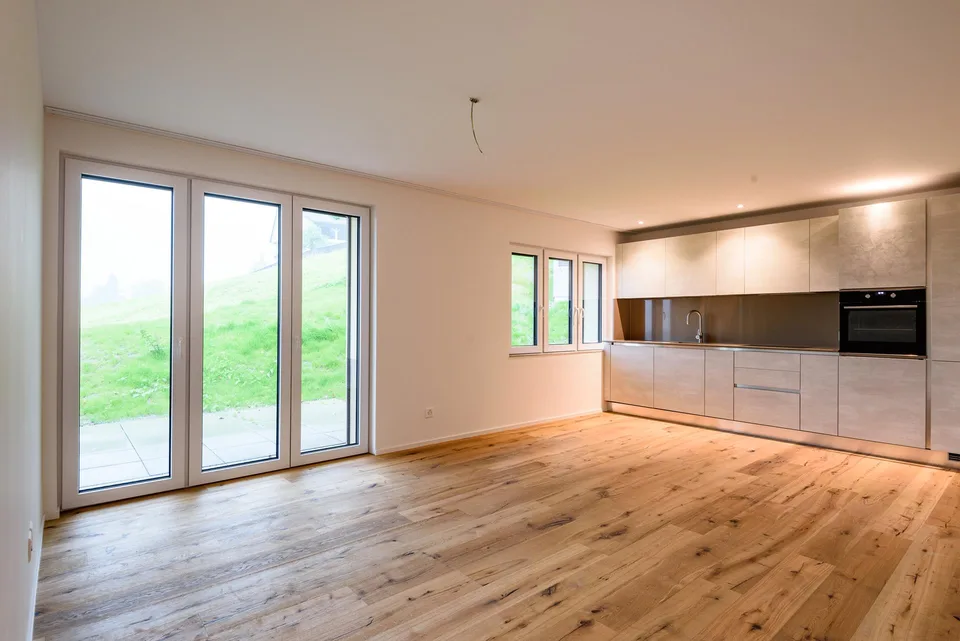 Topmoderne 3.5 Zimmer Parterre Wohnung im ruhiger Lage!