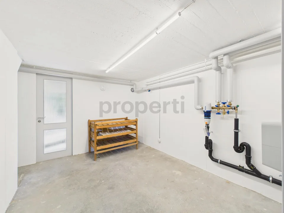 Newly renovated 3.5-room apartment with balcony in Flamatt