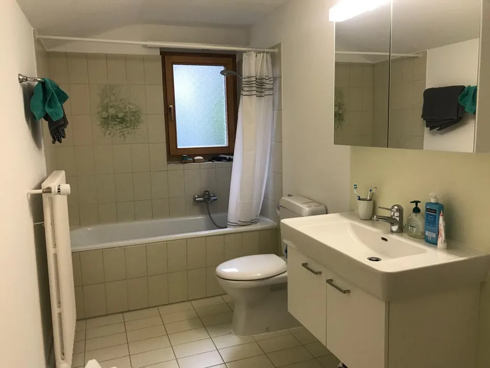 Sonnige Dachwohnung an bester Lage