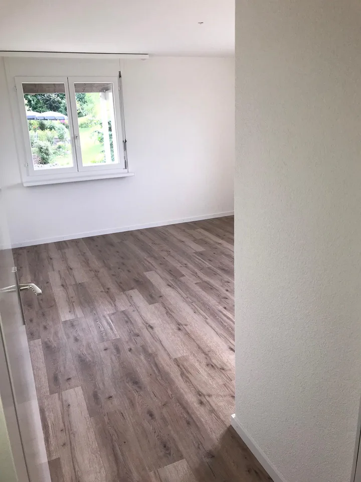 Sonnige und ruhige 3 1/2 Zi.-Whg. zu vermieten