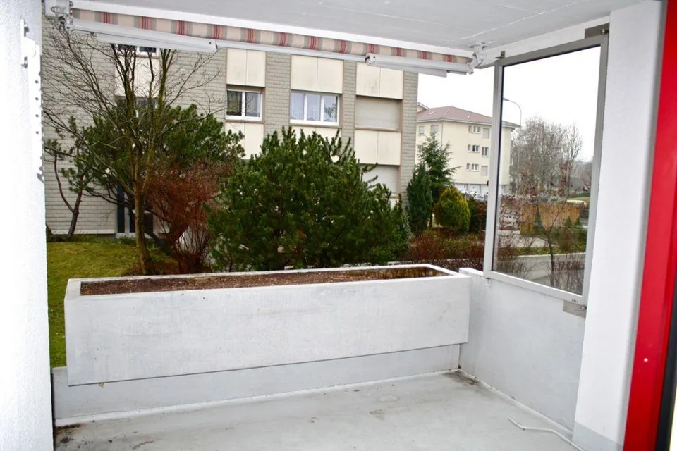 Grosszügige Hochparterre Familienwohnung
