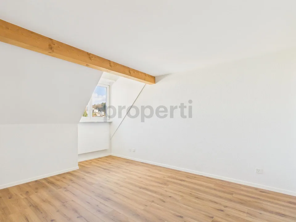 Charmante 4-Zimmer-Maisonette-Wohnung mit Dachgeschoss-Charme in Fe...
