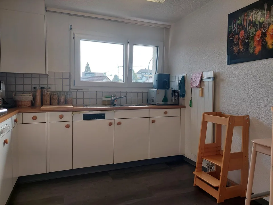 Zentrale 3.5 Zimmerwohnung nahe Autobahnanschluss