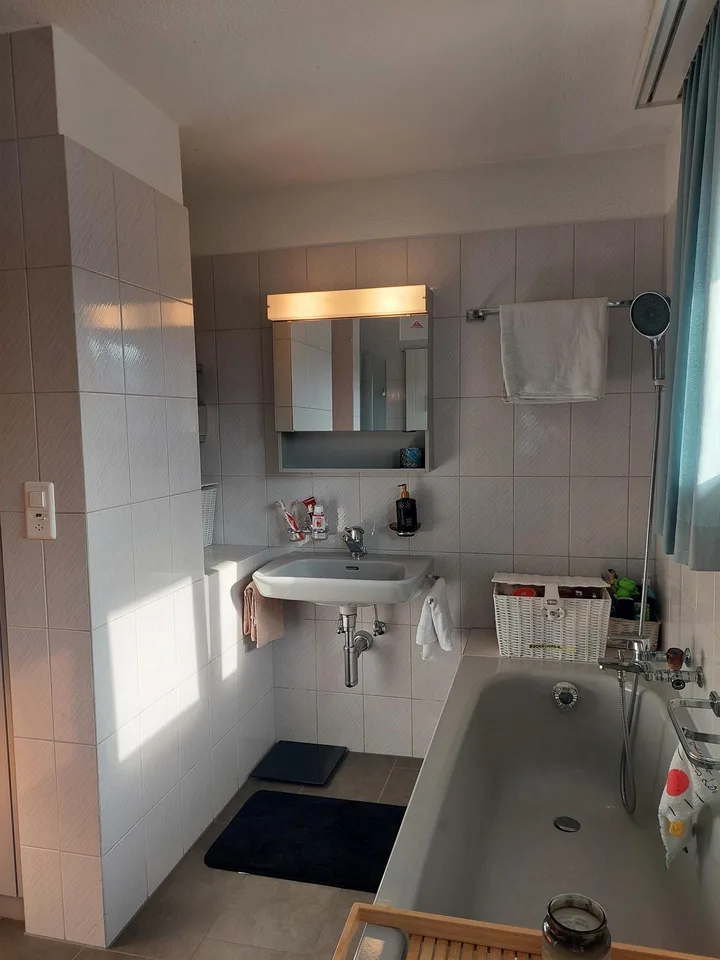 Zentrale 3.5 Zimmerwohnung nahe Autobahnanschluss