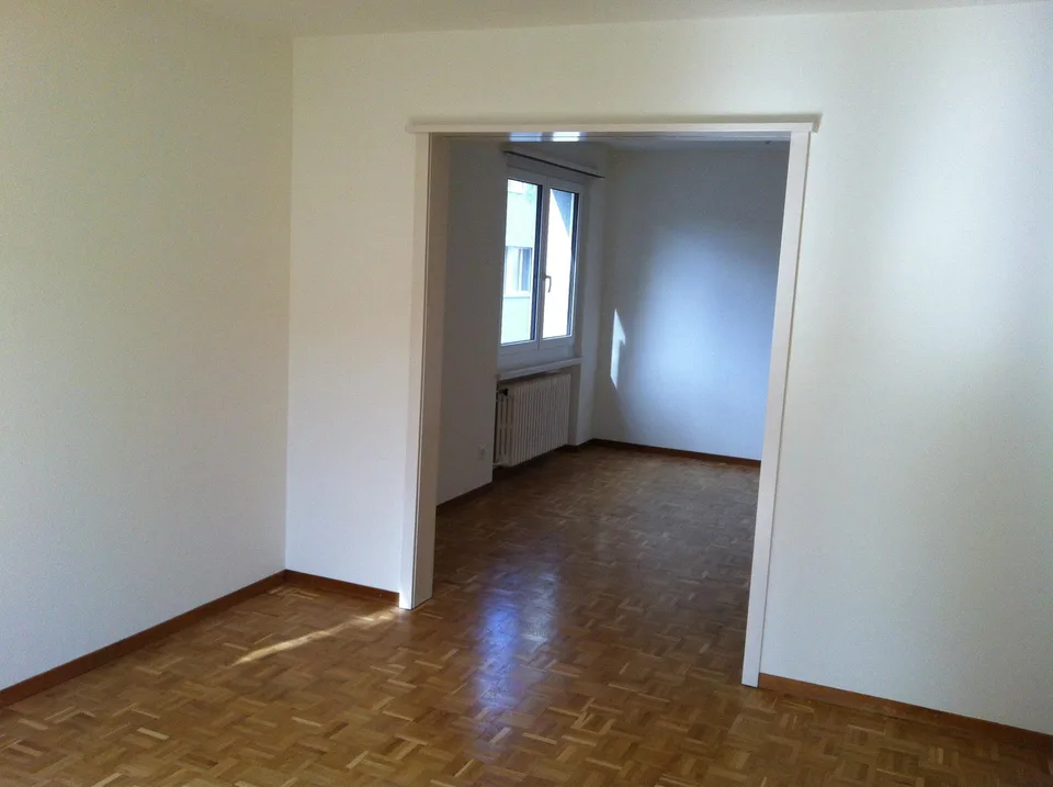 4-Zimmer-Wohnung mit Balkon, Breitequartier