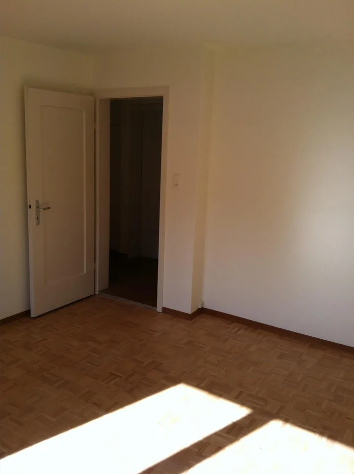 4-Zimmer-Wohnung mit Balkon, Breitequartier