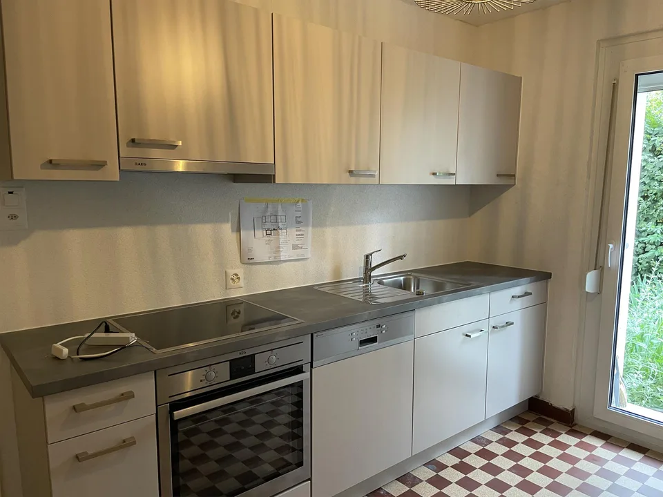 4-Zimmer-Wohnung mit Balkon, Breitequartier