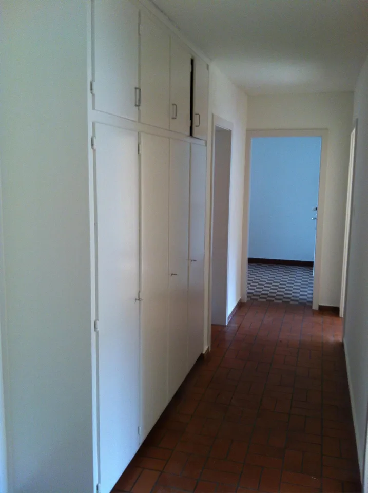 4-Zimmer-Wohnung mit Balkon, Breitequartier
