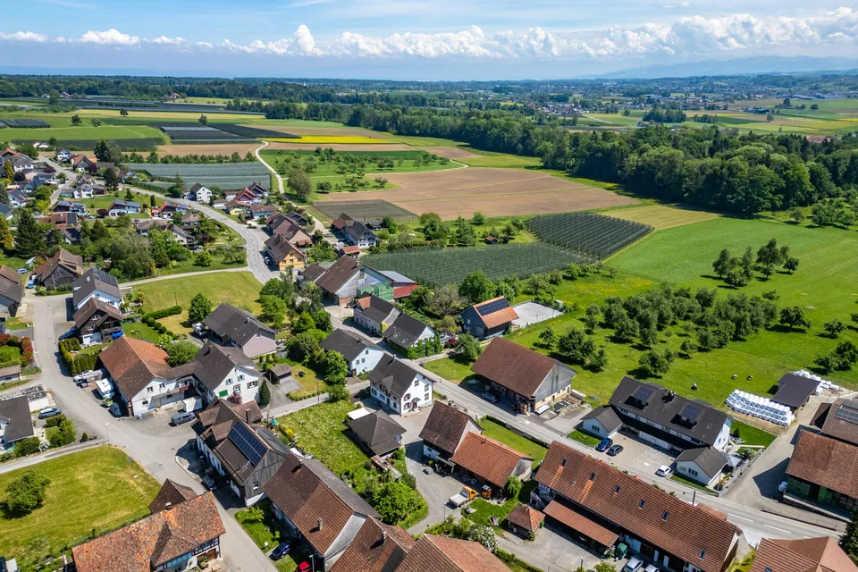 Charmantes Riegelhaus mit grossem Umschwung