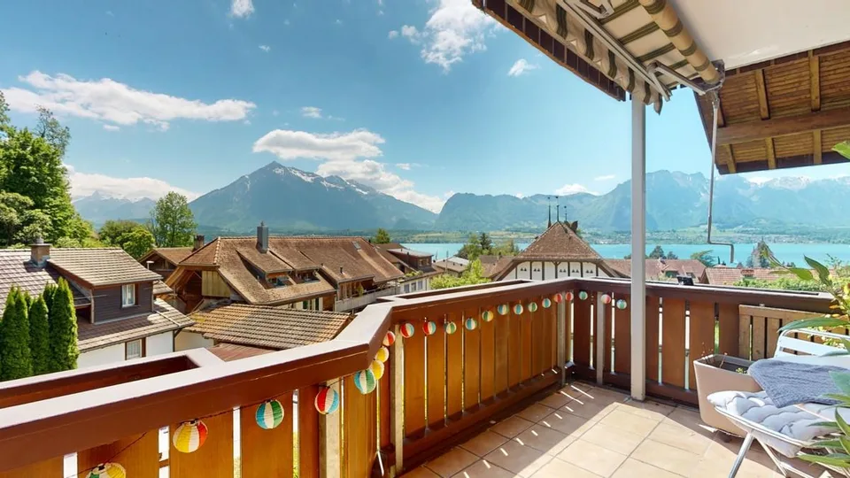 Grosszügige 4.5 Zimmer Wohnung mit 2 EHP