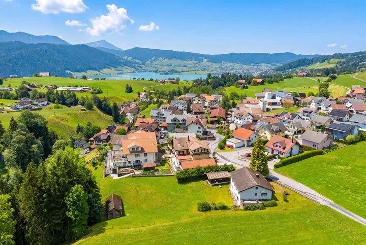 SCHÖNER WEITBLICK IN ATTRAKTIVEM STEUERUMFELD – Foto 7 von 8