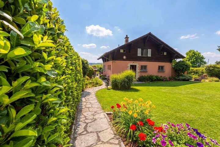 SEEZUGANG UND BOOTSPLATZ - CHARMANTES EINFAMILIENHAUS AM BIELERSEE