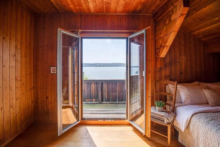 SEEZUGANG UND BOOTSPLATZ - CHARMANTES EINFAMILIENHAUS AM BIELERSEE