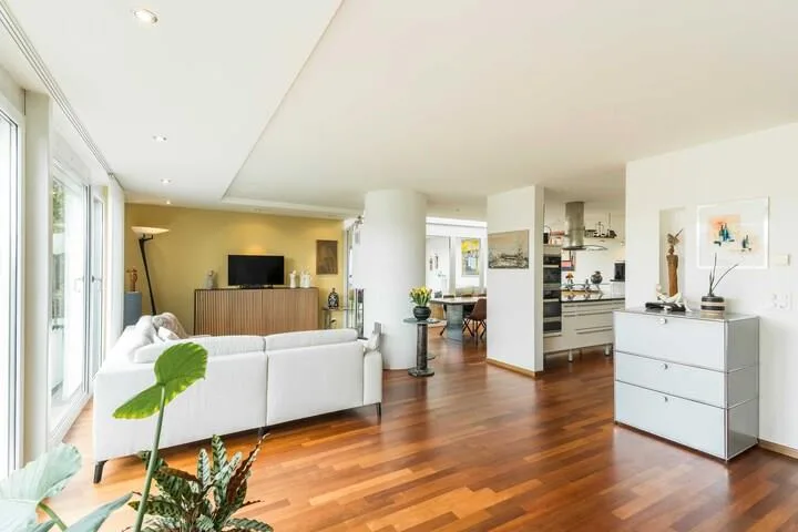 VIEL PLATZ & KLASSE AM SONNENHANG - EXKLUSIVES 5.5 ZIMMER DOPPELEIN...