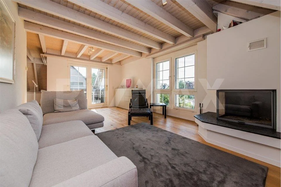 5 ½ ZIMMER ATTIKA-MAISONETTE-WOHNUNG MIT TERRASSE
