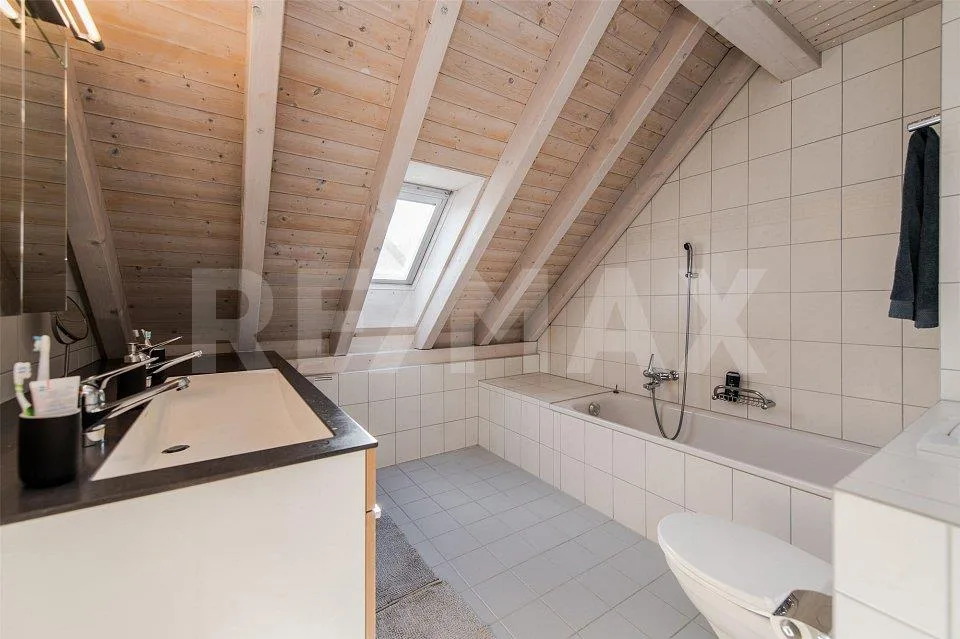 5 ½ ZIMMER ATTIKA-MAISONETTE-WOHNUNG MIT TERRASSE