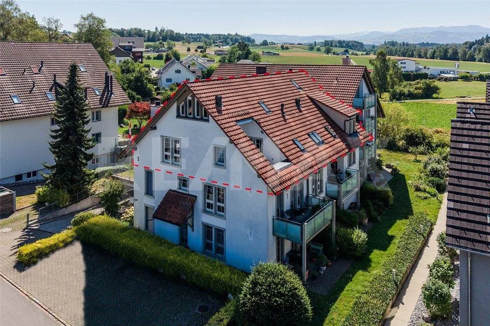 5 ½ ZIMMER ATTIKA-MAISONETTE-WOHNUNG MIT TERRASSE
