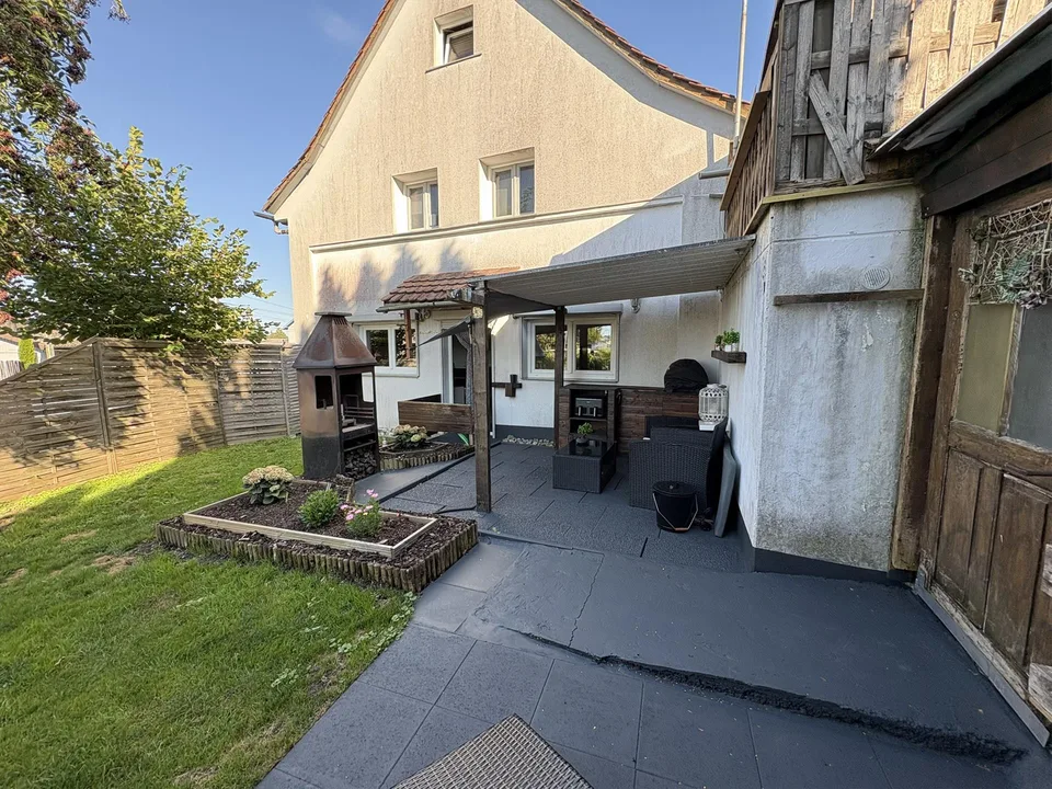 Gemütliche 3.5-Zimmer-Doppelhaushälfte mit eigenem Garten
