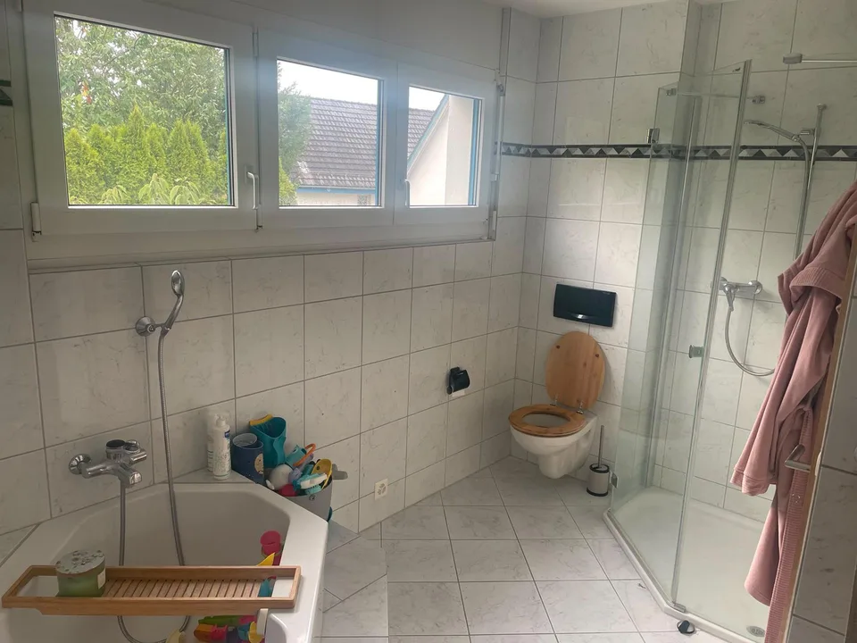 Freistehendes Einfamilienhaus an sehr ruhiger, zentraler Lage