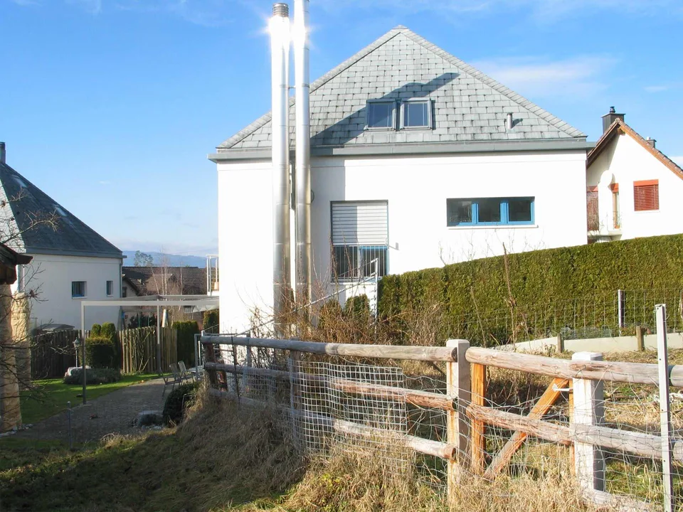 Freistehendes Einfamilienhaus an sehr ruhiger, zentraler Lage