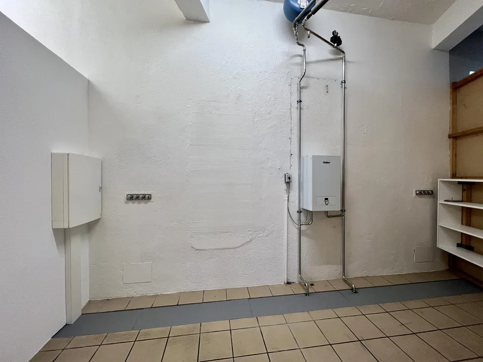 Geschäftsliegenschaft zu vermieten in Domat/Ems