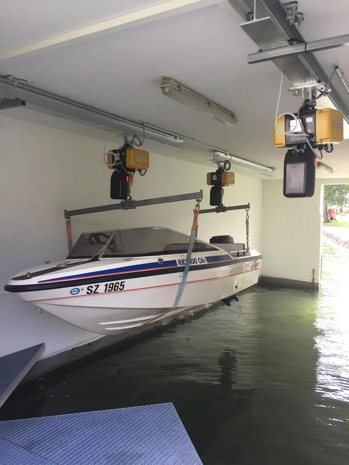 Bootsplatz mit Badeplatz -Benutzung zu vermieten