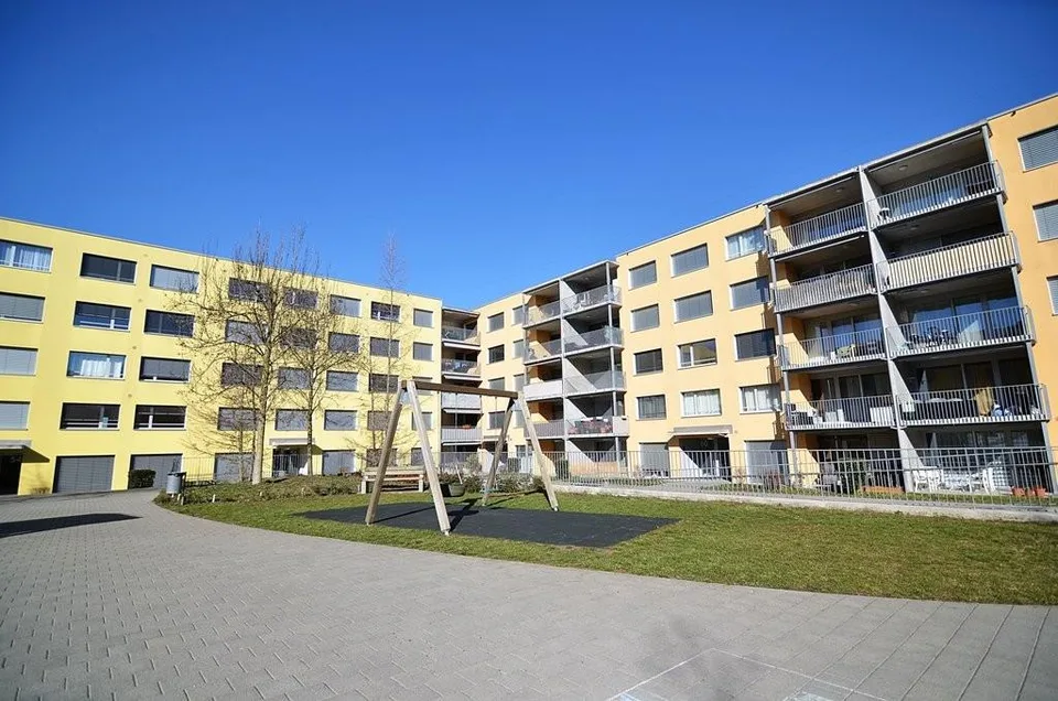 Grosszügige 1.5 Zimmer-Wohnung mit Balkon