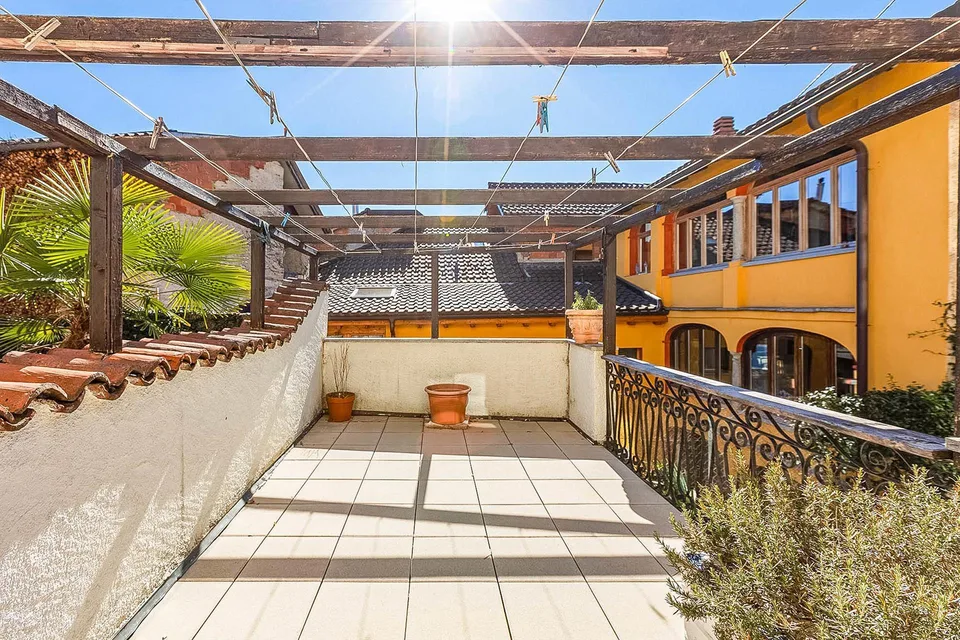 Grande casa di nucleo ad Astano