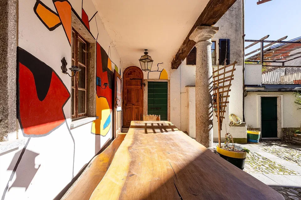 Grande casa di nucleo ad Astano