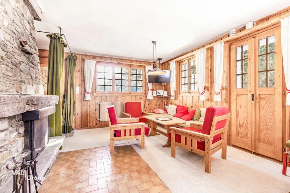 Charmant chalet sur Ayer avec parcelle constructible et vue imprenable