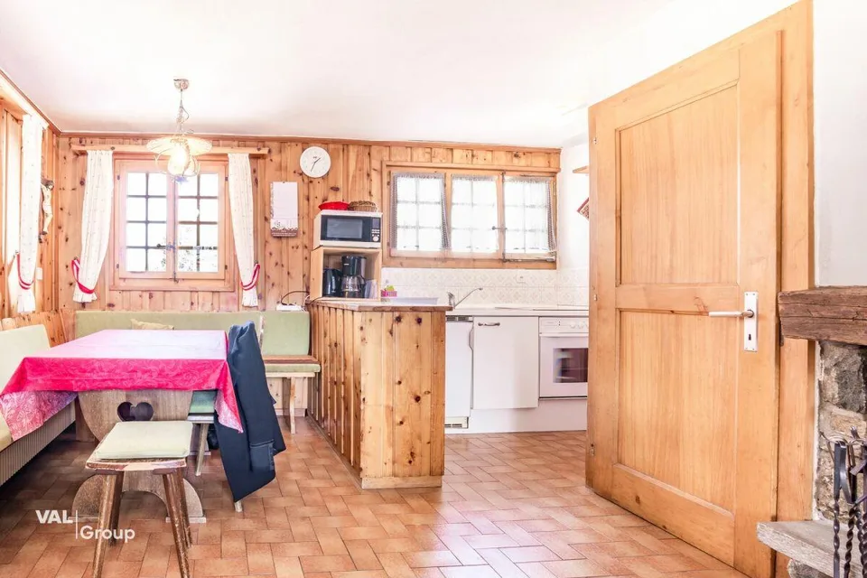 Charmant chalet sur Ayer avec parcelle constructible et vue imprenable