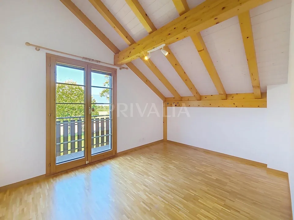 Charmante villa semi-individuelle avec vue exceptionnelle sur la ca...