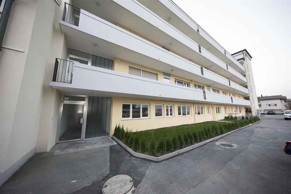 Topmoderne Studiowohnung mit Gartensitzplatz!