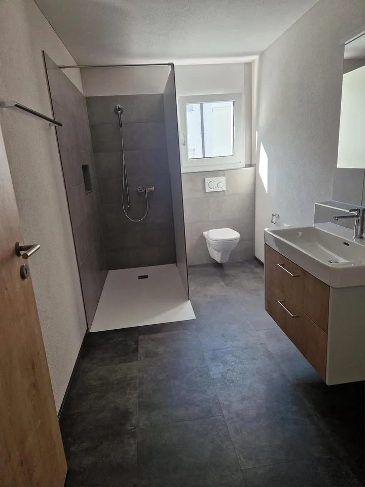 Erstbezug grosse 2 1/2 Zimmer Wohnung