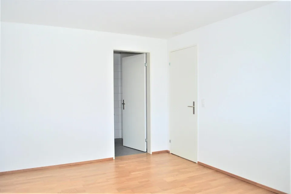 Grosszügige, helle 3.5-Zi-Wohnung
