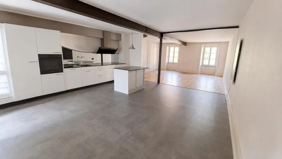 Urchige 6.5-Zimmerwohnung mit Garten in der Altstadt von Erlach