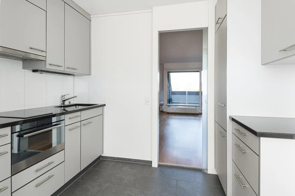 Helle & moderne Dachwohnung 79m2 - nähe ÖV & ruhig