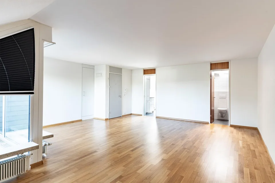 Helle & moderne Dachwohnung 79m2 - nähe ÖV & ruhig