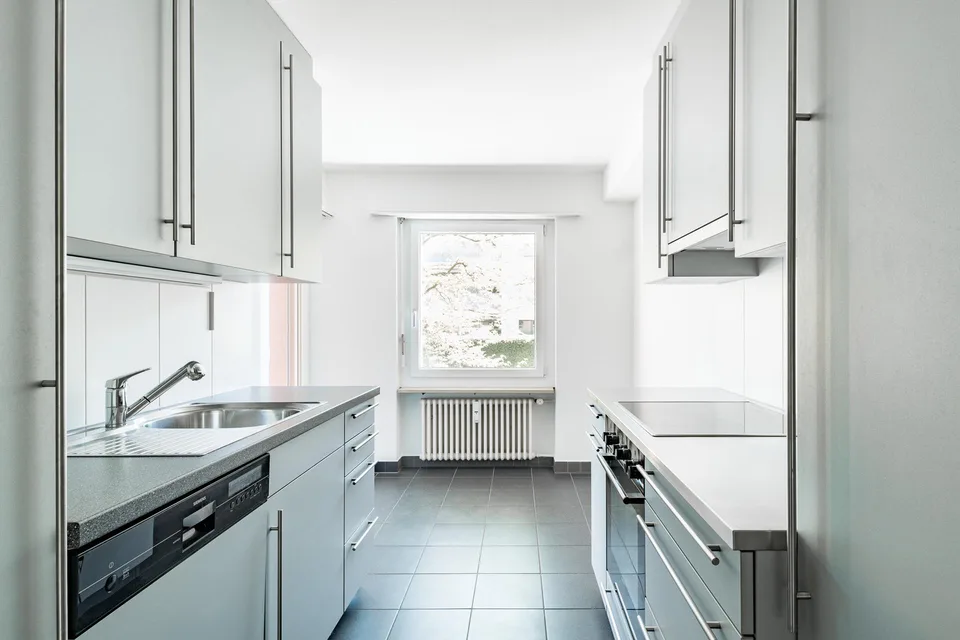 Grosse 3.5-Zimmerwohnung ca. 84m2 - Ruhig - Nähe ÖV