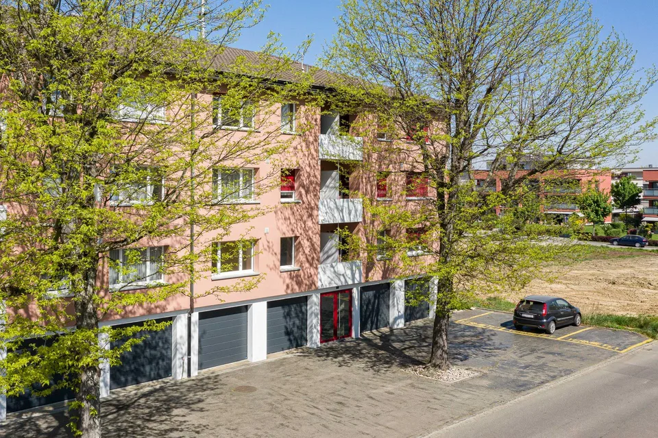 Grosse 3.5-Zimmerwohnung ca. 84m2 - Ruhig - Nähe ÖV