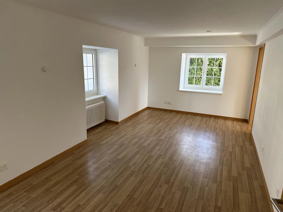 Helle 3.5-Zimmerwohnung im Erdgeschoss