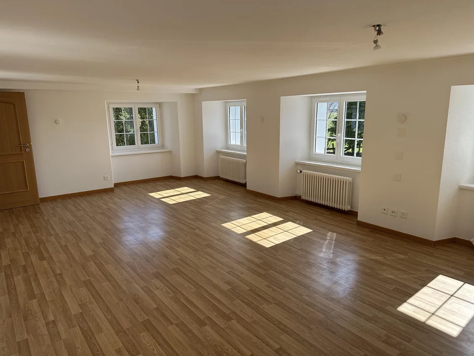 Helle 3.5-Zimmerwohnung im Erdgeschoss