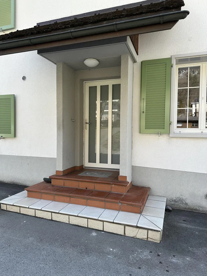 Helle 3.5-Zimmerwohnung im Erdgeschoss