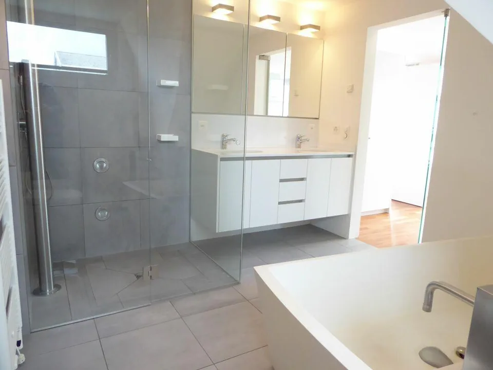 Appartement-Maisonnette 4 Pièces - Appartement Attractif pour Deux