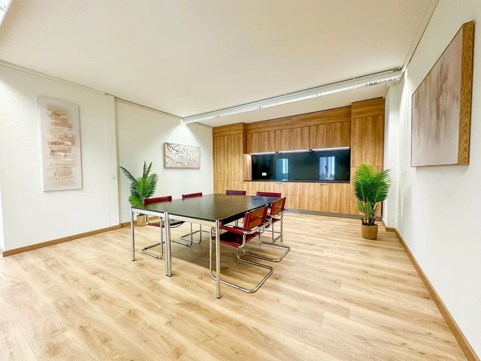 SharedSpace 23: Bureau flexible 31 m² avec cuisine, Reinach Kägen
